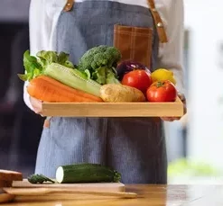 Tablett aus Akazienholz graviert