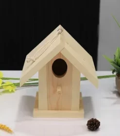 Individuelles Vogelhaus mit Gravur für Events mit Naturthema oder ländlichem Charme