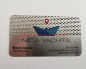 Hochwertige Businesskarte aus Metall