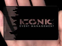 Exklusive Einladungskarte mit Logo aus Metall