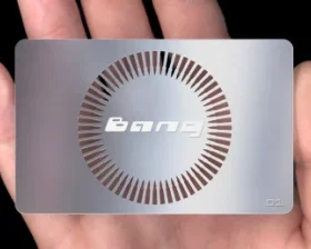 Individuell designte Geschenkkarte aus Metall