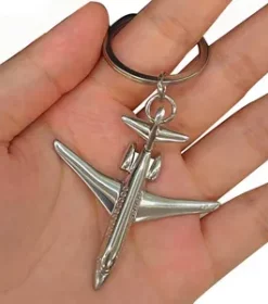 Eleganter Schlüsselanhänger mit Miniatur-Flugzeug aus Metall