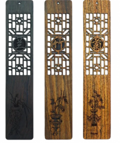 Lesezeichen mit farblicher Gravur ideal für Kinder oder farbenfrohe Bücher