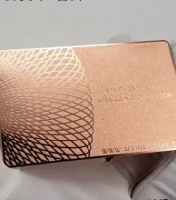 Zugangskarte aus Metall mit QR-Funktion