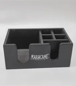 Tischplatte mit Griffen und Gravur