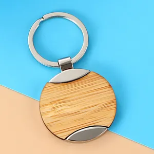 Design-Schlüsselanhänger Holz