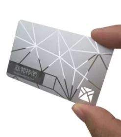 Einladungskarte mit Lasergravur auf Aluminium