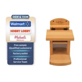 Graviertes Vogelhaus für Kinderprojekte mit Namen Schulklasse oder Gruppenlogo