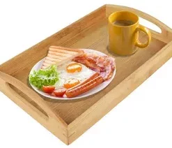 Einladungstablett aus Holz mit Namen