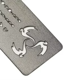 Metallkarte mit edler Satinstruktur