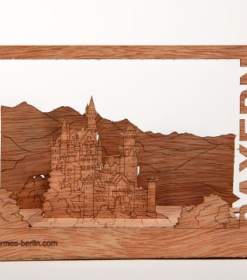 Postkarte aus Holz mit Gravur und Magnet auf der Rückseite als Kühlschrankdeko