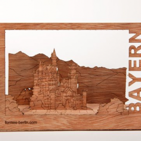 Postkarte aus Holz mit Gravur und Magnet auf der Rückseite als Kühlschrankdeko