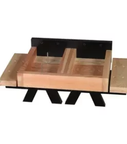 Vogelhaus mit Herzgravur und persönlicher Widmung als Geschenk für besondere Anlässe