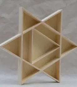 Frühstückstablett mit Namen und Herzen