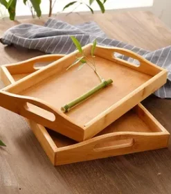 Graviertes Holztablett für romantische Anlässe