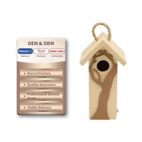 Einladendes Vogelhaus mit „Willkommen“-Gravur ideal für Empfangsbereiche im Freien