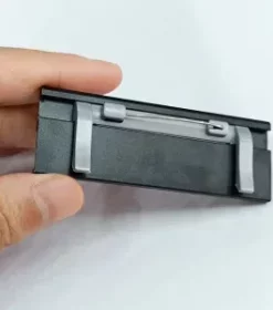 Hochwertiges Schild mit individueller Gravur und wählbarem Befestigungssystem für jeden Einsatzbereich