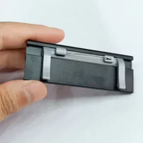 Hochwertiges Schild mit individueller Gravur und wählbarem Befestigungssystem für jeden Einsatzbereich