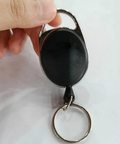 Schlüsselhalter mit Rückzug-Mechanismus