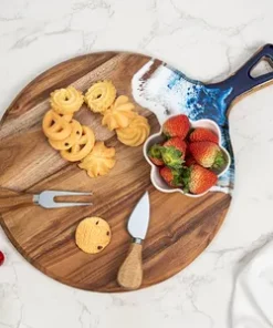 Küchenzubehör: Schneidebretter, maßgefertigtes Akazienholzbrett mit Epoxidharz und Griff