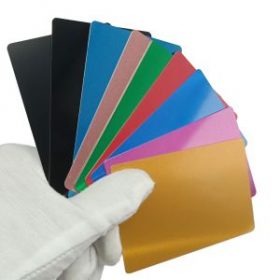 Metallkarte mit individuellen Abmessungen