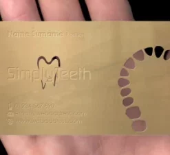 Glänzende Metallkarte mit Farbverlauf