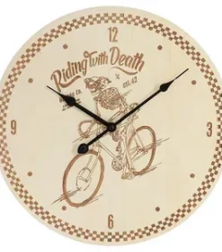 Wanduhr personalisiert mit Symbolen, Namen oder GPS-Koordinaten