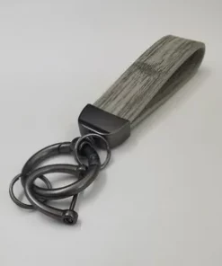 Individueller Anhänger aus echtem Leder mit Edelstahlring für Firmenkunden