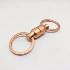 Schlüsselanhänger mit integriertem Magnet