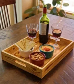 Tablett mit Gravur als Restaurantaccessoire