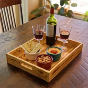 Tablett mit Gravur als Restaurantaccessoire