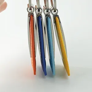 Klassischer Anhänger aus echtem Leder mit Edelstahlring für Weihnachten