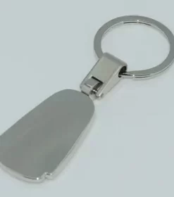 Unmarkierter Schlüsselanhänger aus Metall