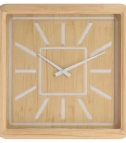 Runde Uhr aus Holz mit Wunschtext als besonderes Geschenk