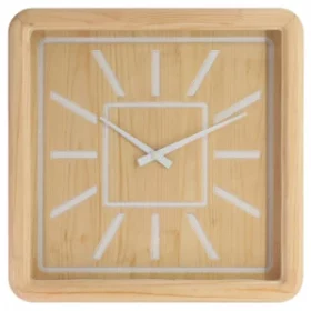 Runde Uhr aus Holz mit Wunschtext als besonderes Geschenk