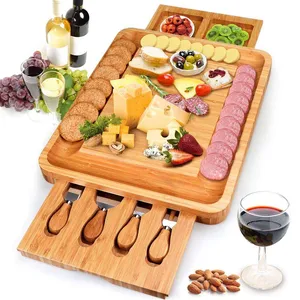 Bestseller: Bambus-Käsebrett-Set mit Käsebesteck, Walnuss-Käsebrett