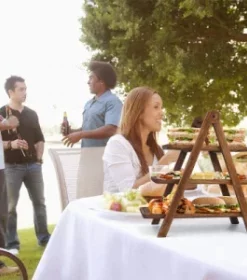 Holztablett mit Tiergravur für Haustierfreunde