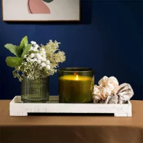 Künstlerisches Holztablett mit Gravur