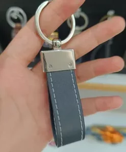 Personalisierter Lederanhänger in Handarbeit gefertigt für Jubiläum