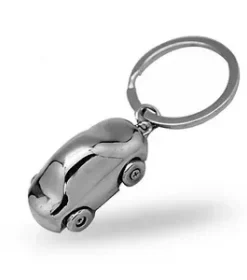 Kleines Auto als Schlüsselanhänger für Sammler