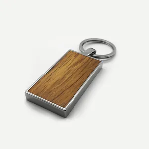 Herz-Schlüsselanhänger aus Holz