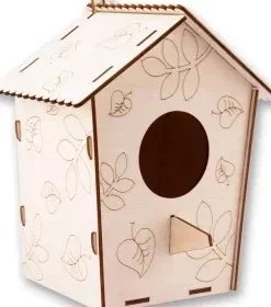 Graviertes Hochzeits-Vogelhaus mit Liebessymbolen als Erinnerung an den großen Tag