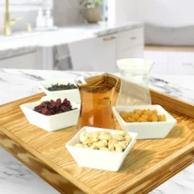 Graviertes Holztablett mit Firmenleitbild