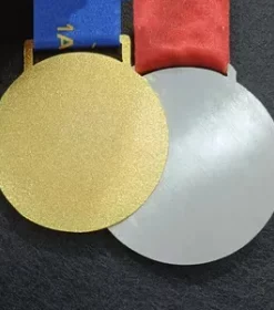 Bambusmedaille mit nachhaltigem Finish