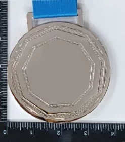 Turnierauszeichnung mit Satinband