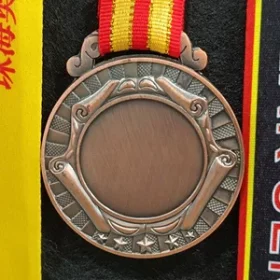 Kunststoffmedaille mit Foliendruck
