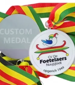 Festliche Abschlussmedaille