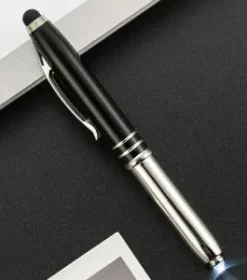 Gravierte Kugelschreiber mit Firmenbranding – Hochwertige Stifte für Promotion