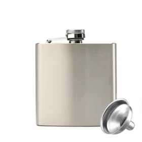 Flachmann mit Gravur – Praktisches Accessoire mit persönlicher Note