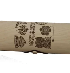 Handgemachte Weinbox aus Holz personalisiert – Edle Box mit Wunschgravur für Wein